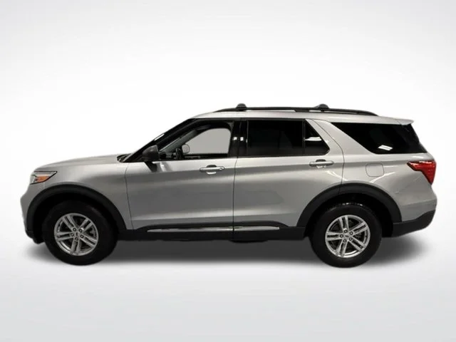 Used 2024 Silver Ford XLT image 5