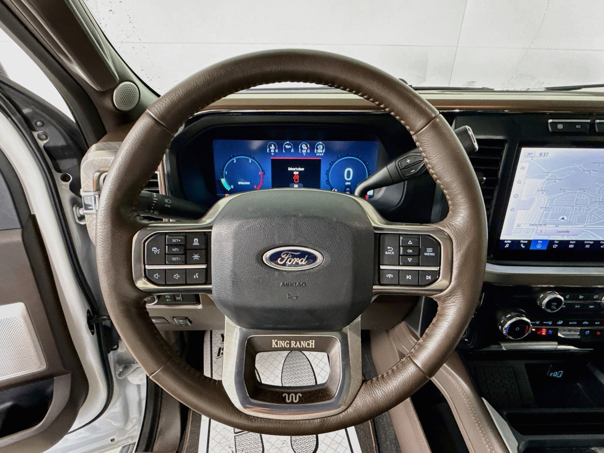 Used 2024  Ford King Ranch image 11