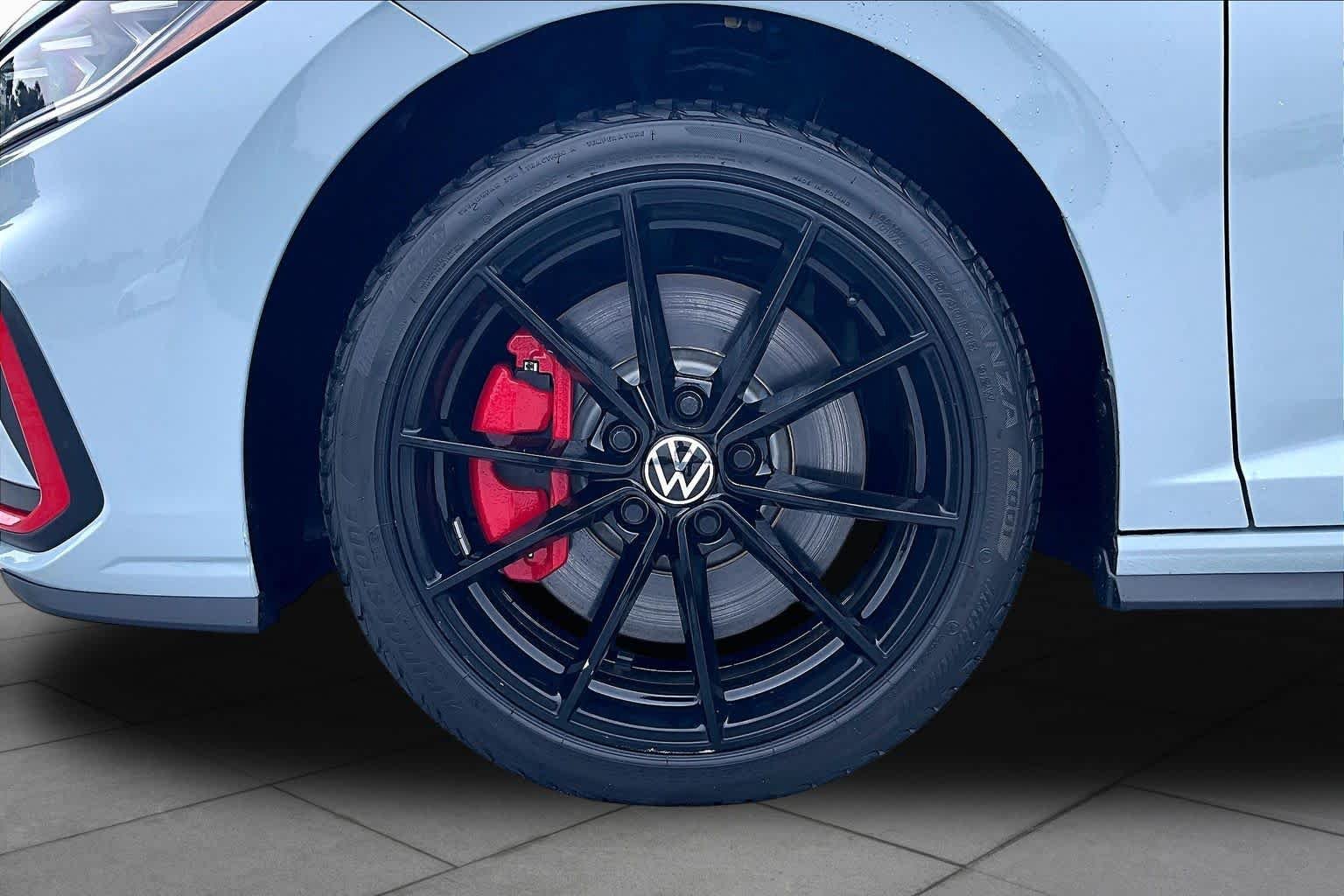 Used 2025 Monument Gray Volkswagen Autobahn image 10