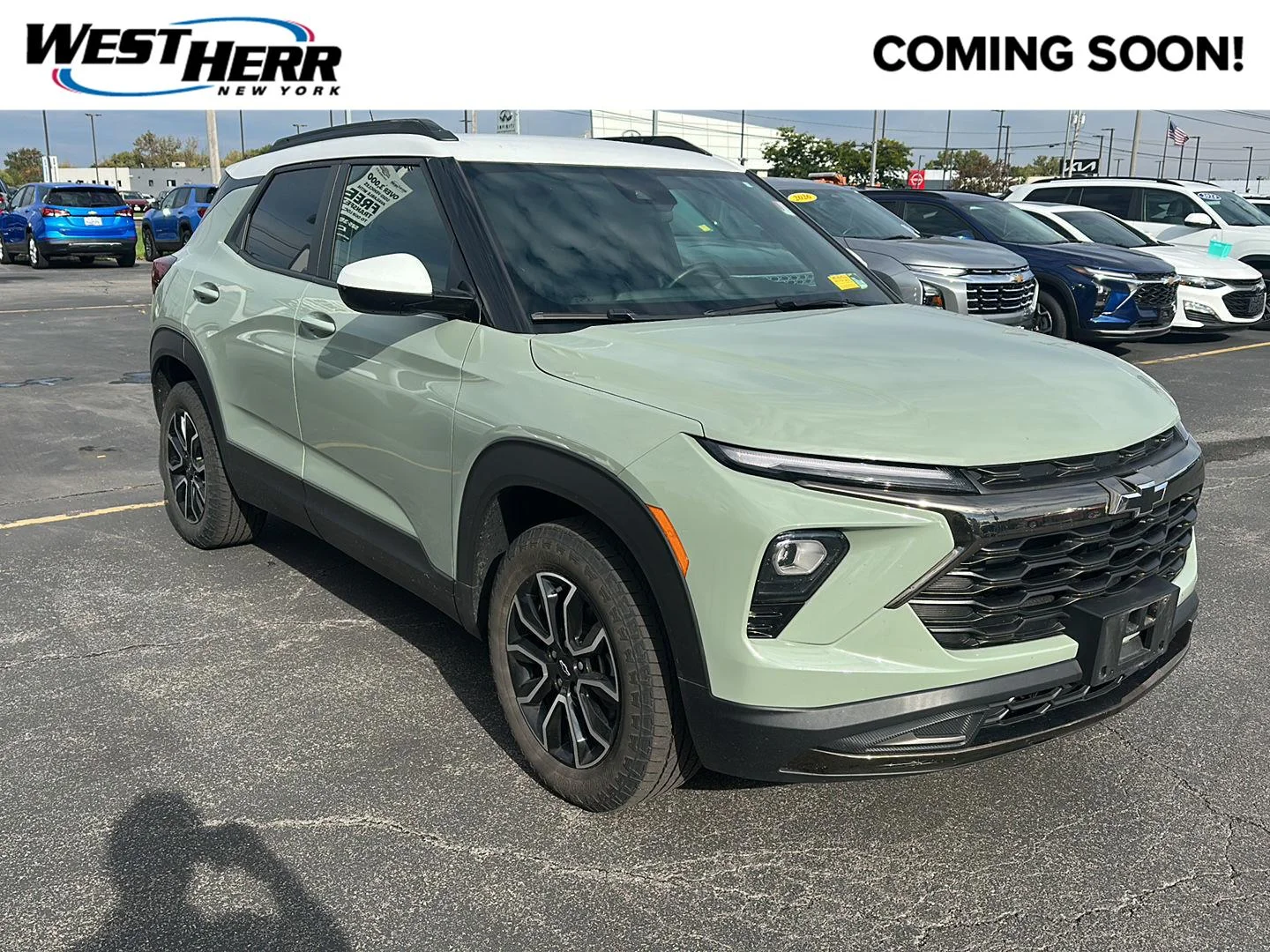 Used 2024 Cacti Green Chevrolet ACTIV image 1