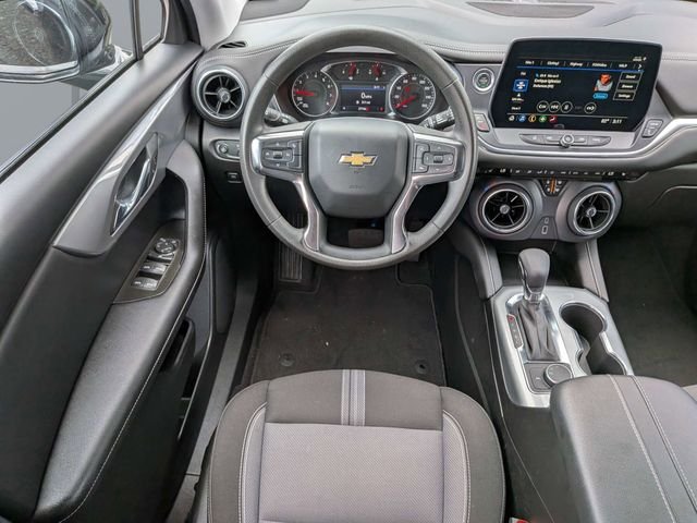 Used 2025 Black Chevrolet LT image 16