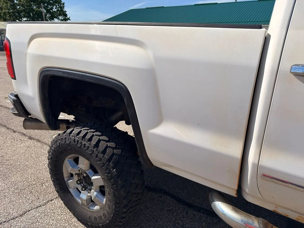 Used 2016 White GMC SLT image 6