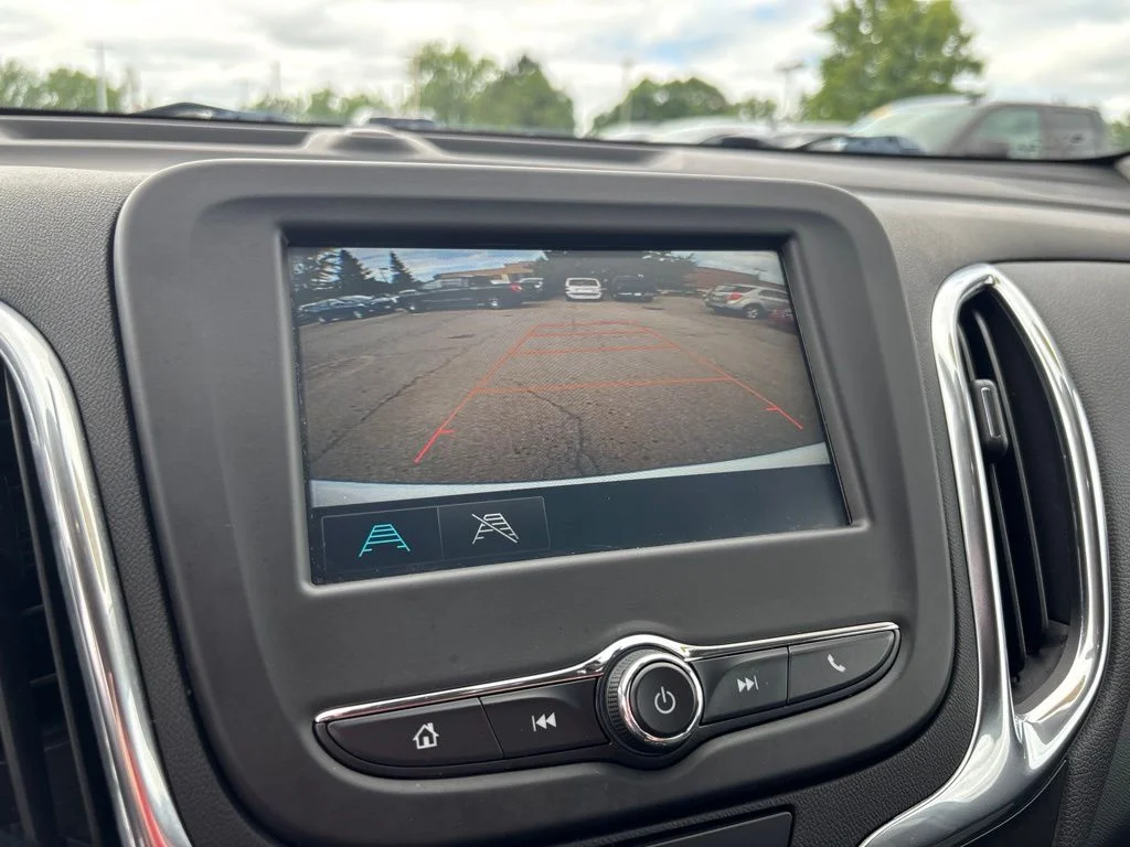 Used 2018 White Chevrolet LT image 24