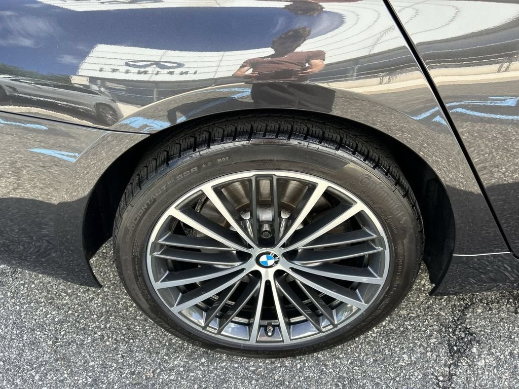 Used 2023 Dark Graphite BMW 540i xDrive image 12