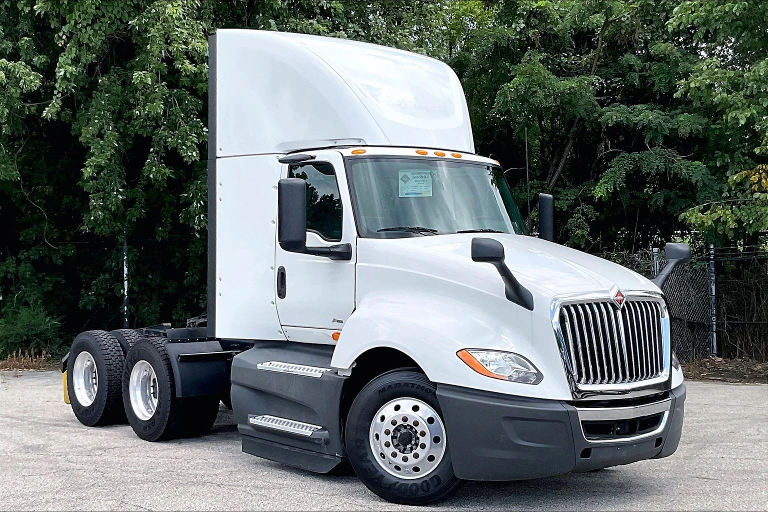Used 2021 WHITE International  image 1