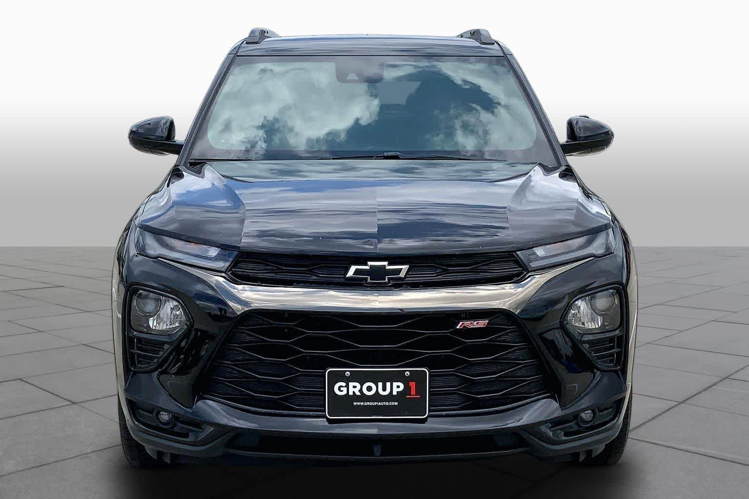 Used 2022 Mosaic Black Metallic Chevrolet RS image 4