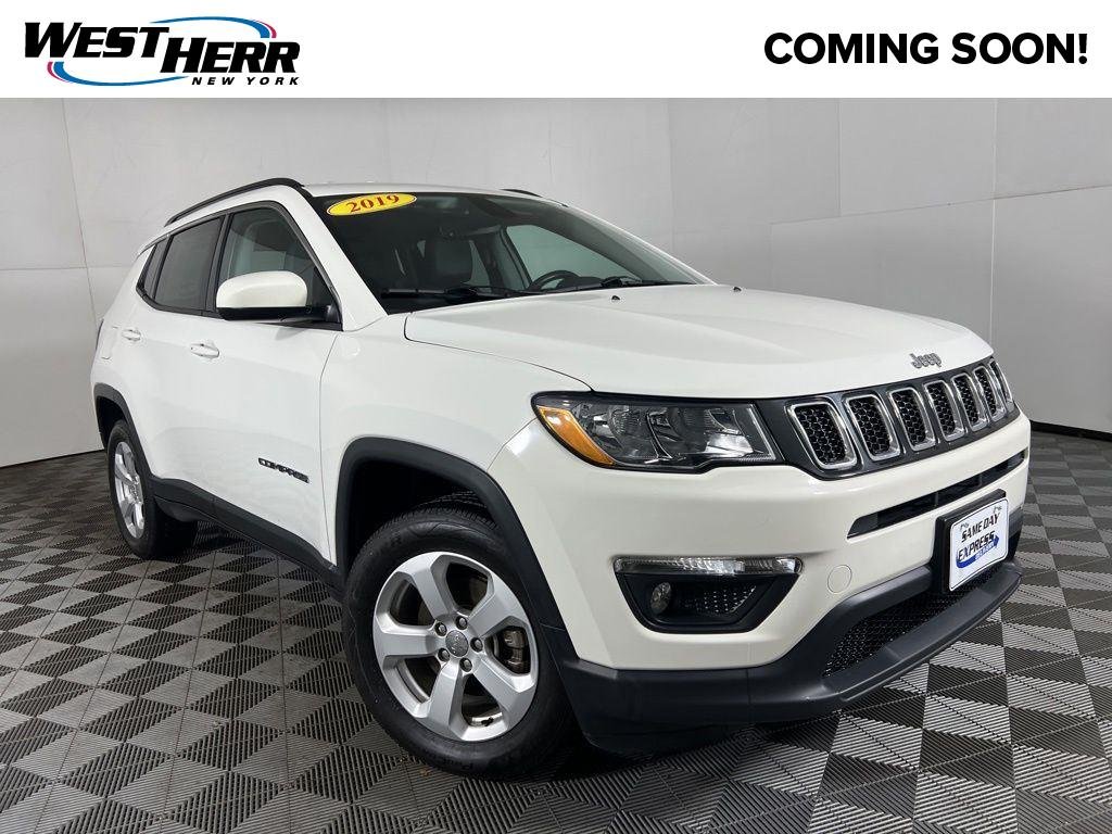 Used 2019 White Clearcoat Jeep Latitude image 1
