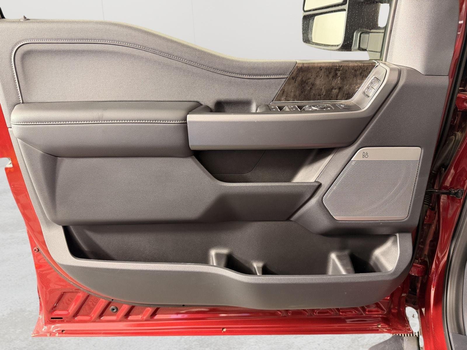 2025 Ford F-350 Super Duty Lariat - Photo 14