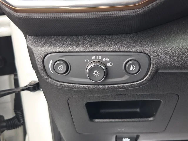 Used 2023 Summit White Chevrolet ACTIV image 26