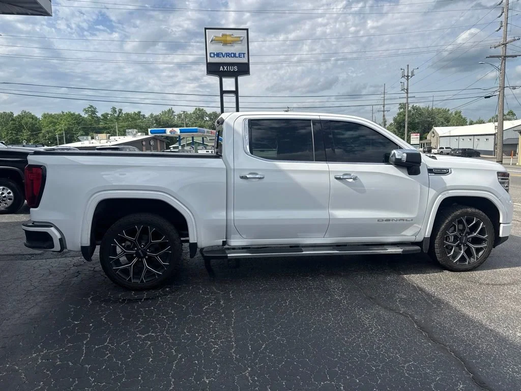 Used 2024 Summit White GMC Denali image 7