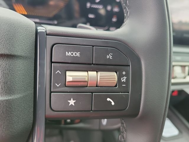New 2027 White Pearl Kia S image 26