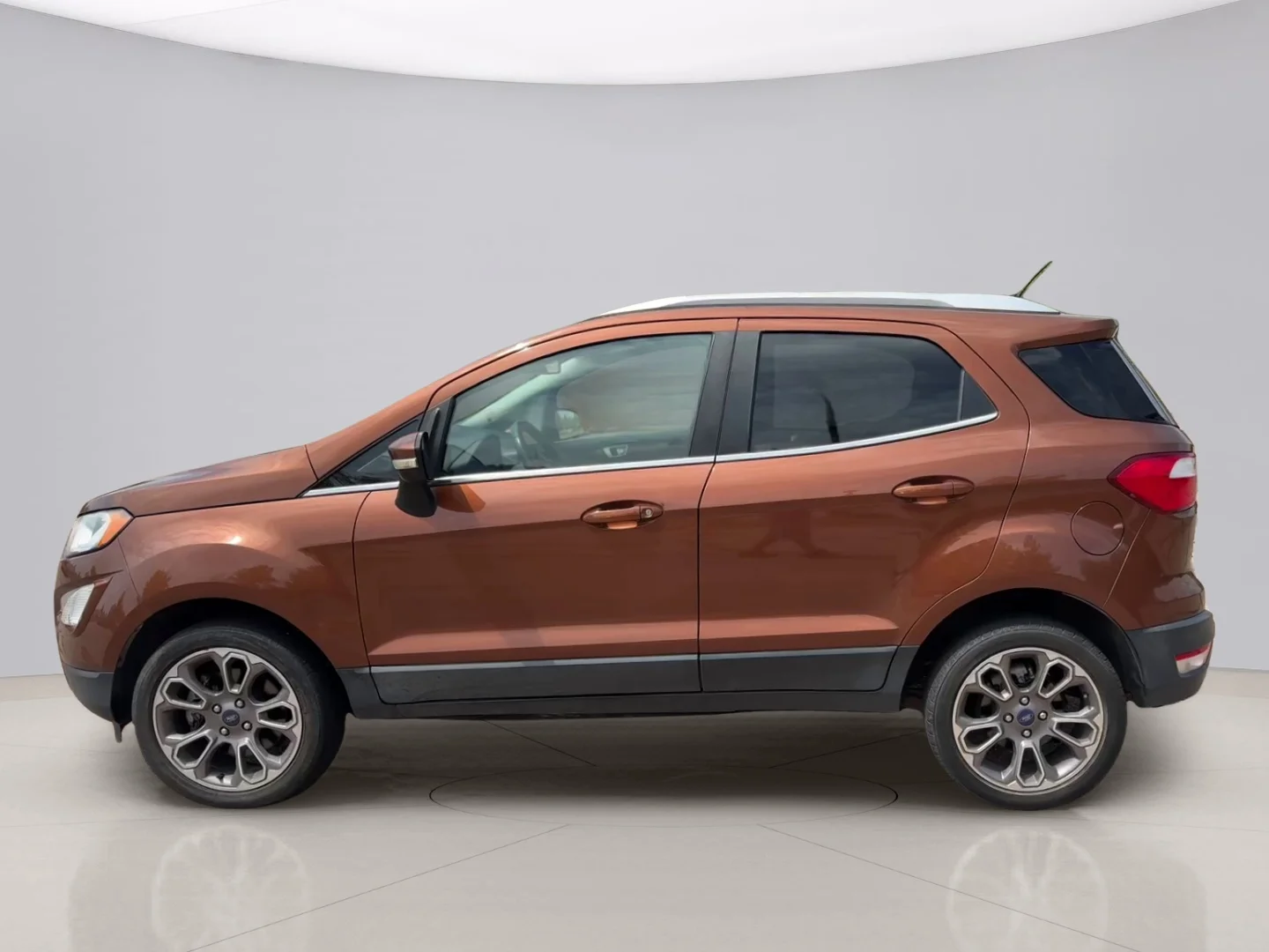 Used 2019 Orange Ford TITANIUM image 2