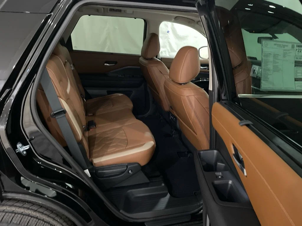 New 2026 Super Black Nissan Platinum image 26