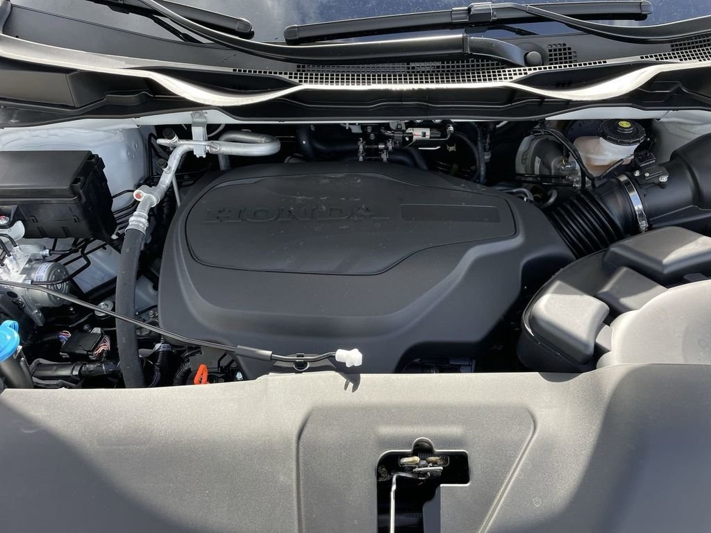 New 2026 Platinum White Pearl Honda Touring image 7