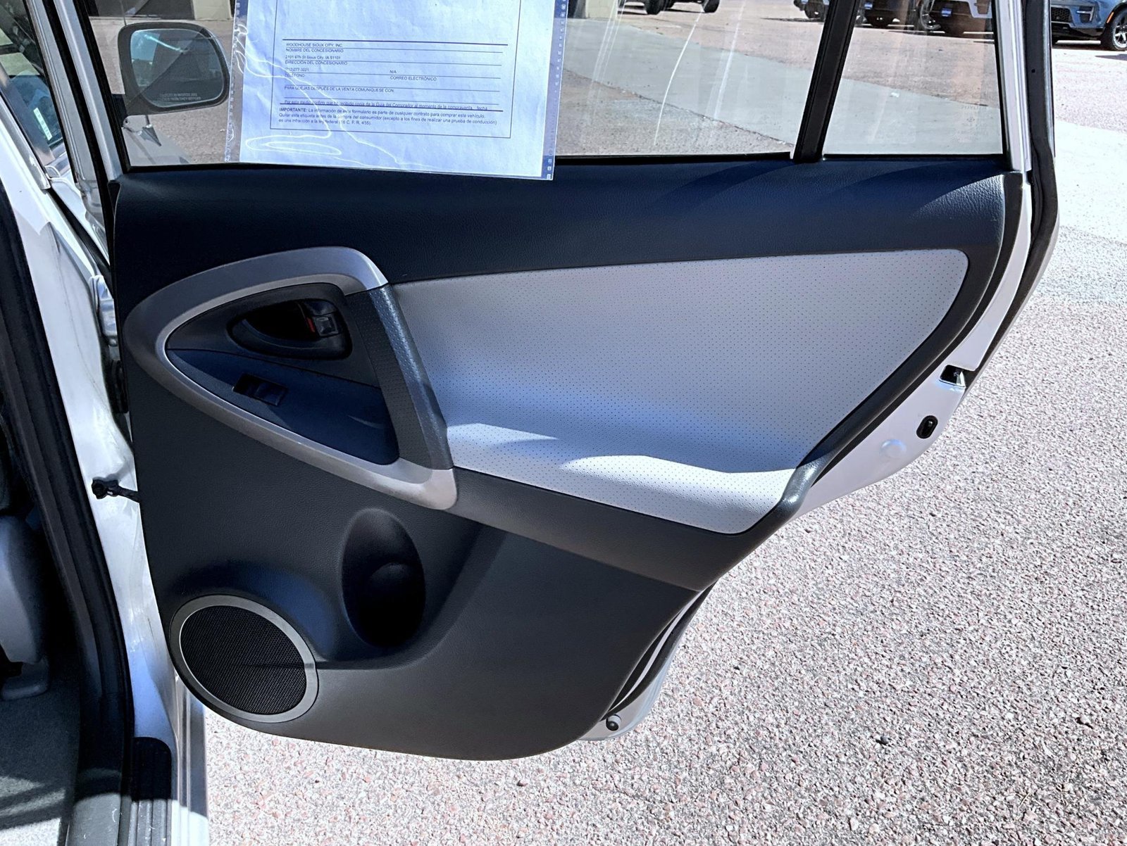 Used 2007 Silver Toyota Limited image 20