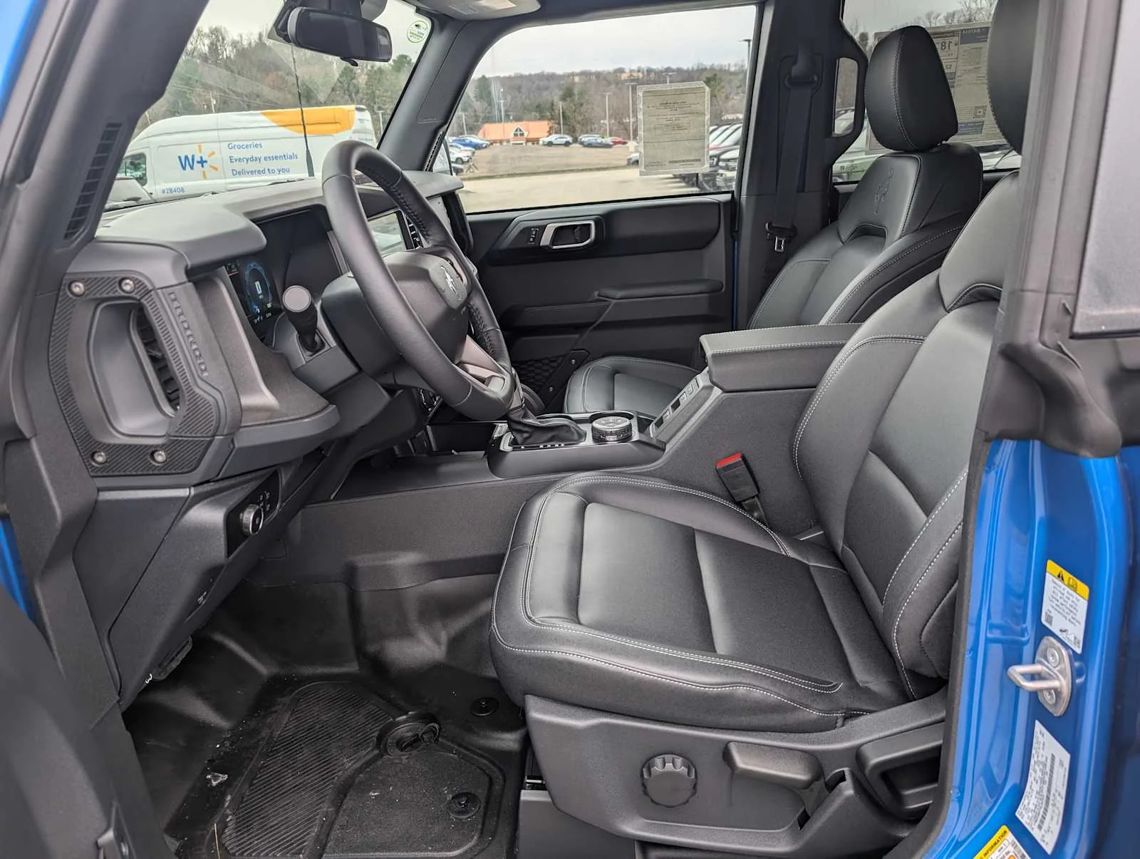New 2025 Velocity Blue Metallic Ford Badlands® image 4