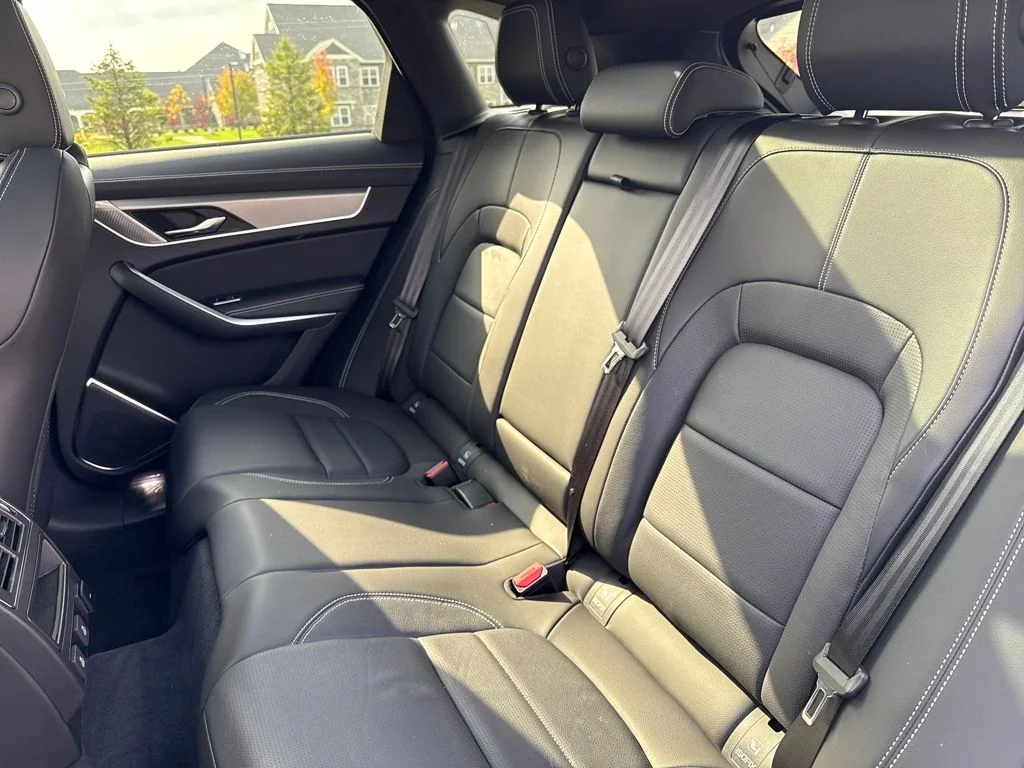 2026 Jaguar F-Pace R-Dynamic S - Photo 15