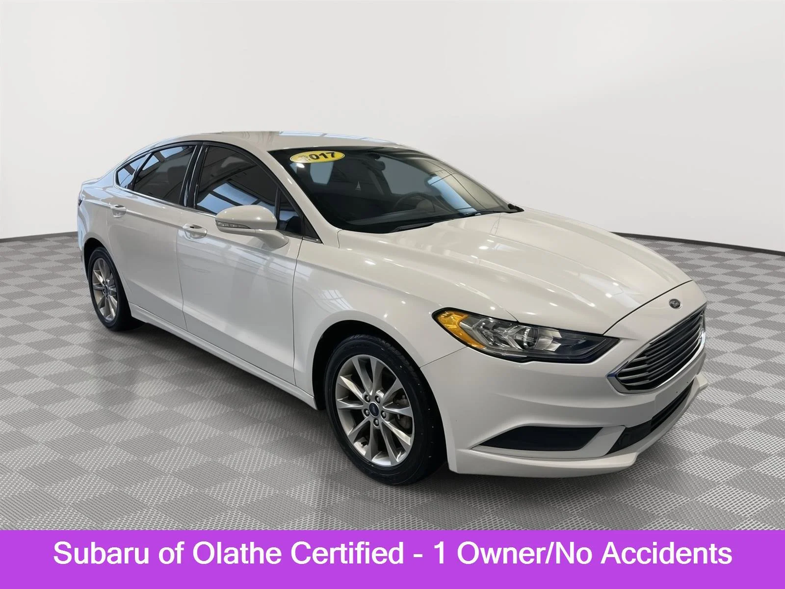 Used 2017 Oxford White Ford SE image 1