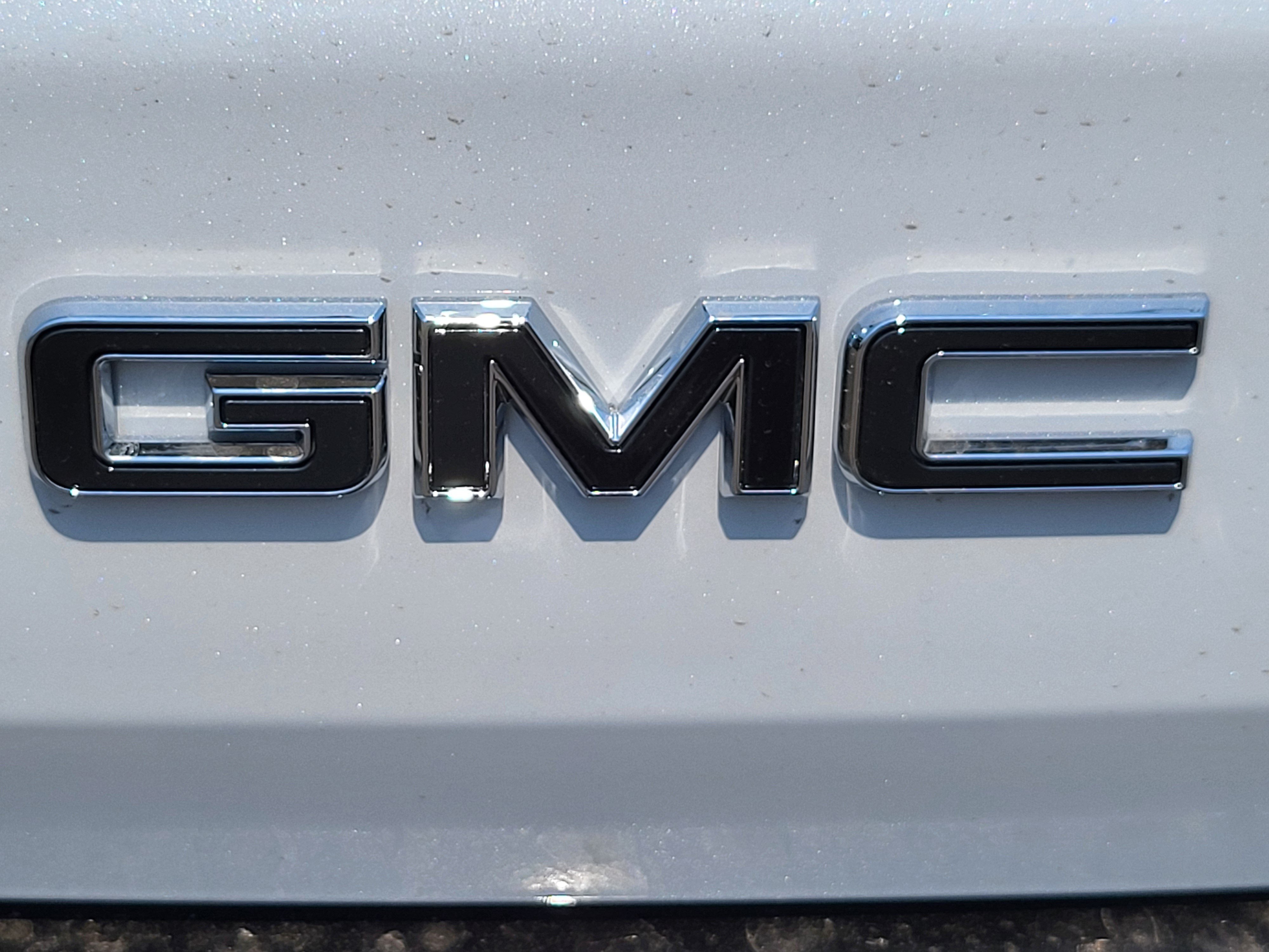2026 GMC Acadia Denali Ultimate - Photo 11