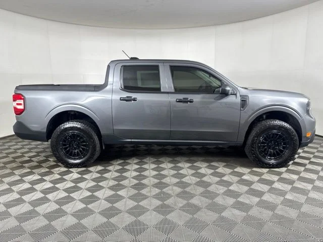 Used 2025 Gray Ford XL image 2