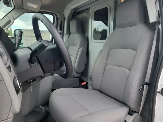 New 2027 Oxford White Ford Base image 14
