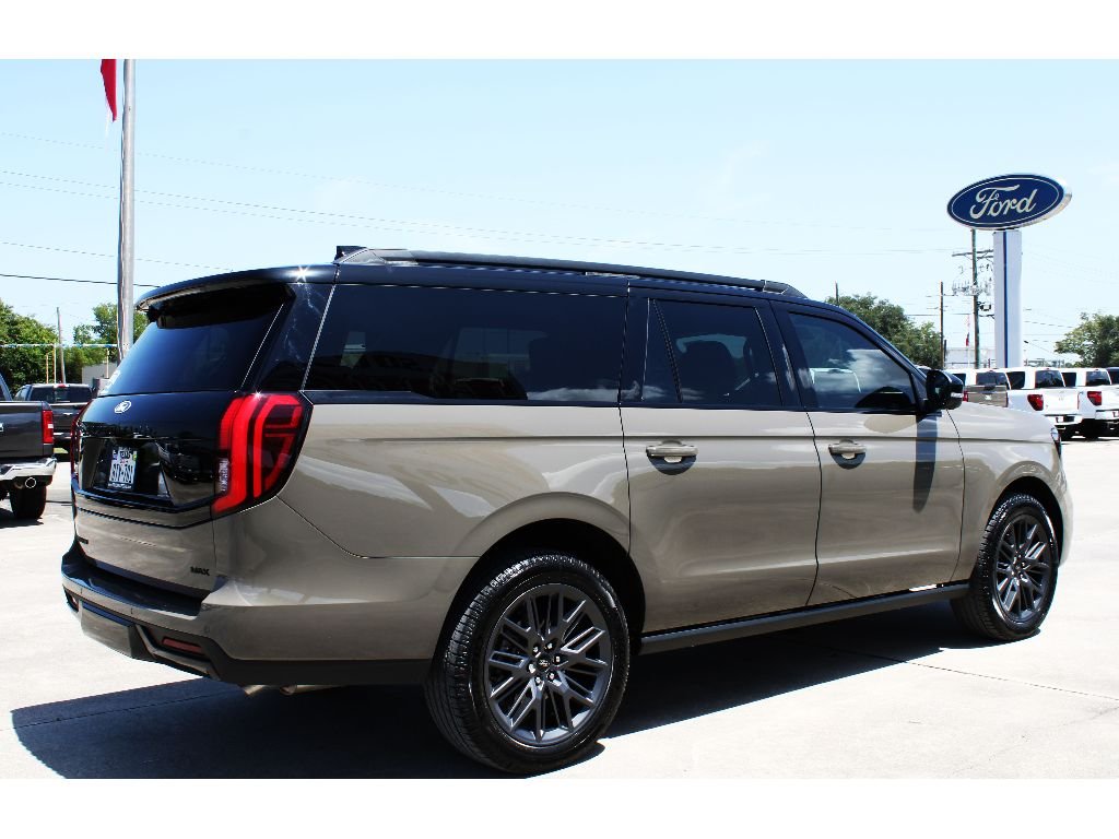 New 2027 Marsh Gray Ford Platinum image 23