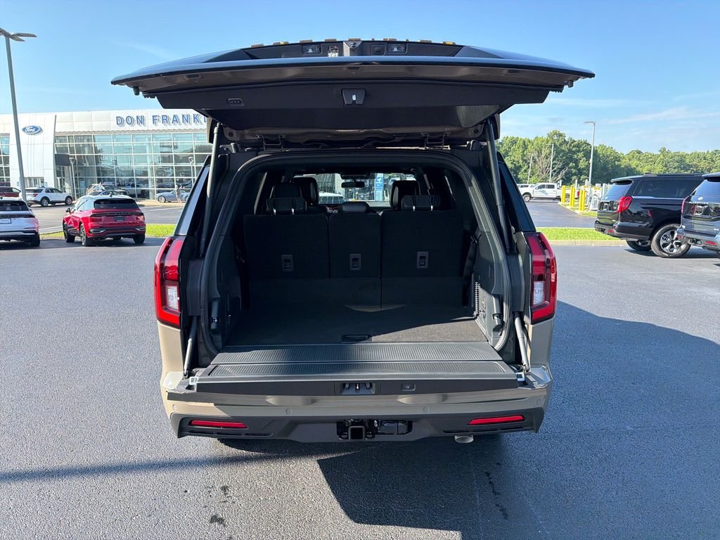New 2027 Marsh Gray Ford Tremor® image 9