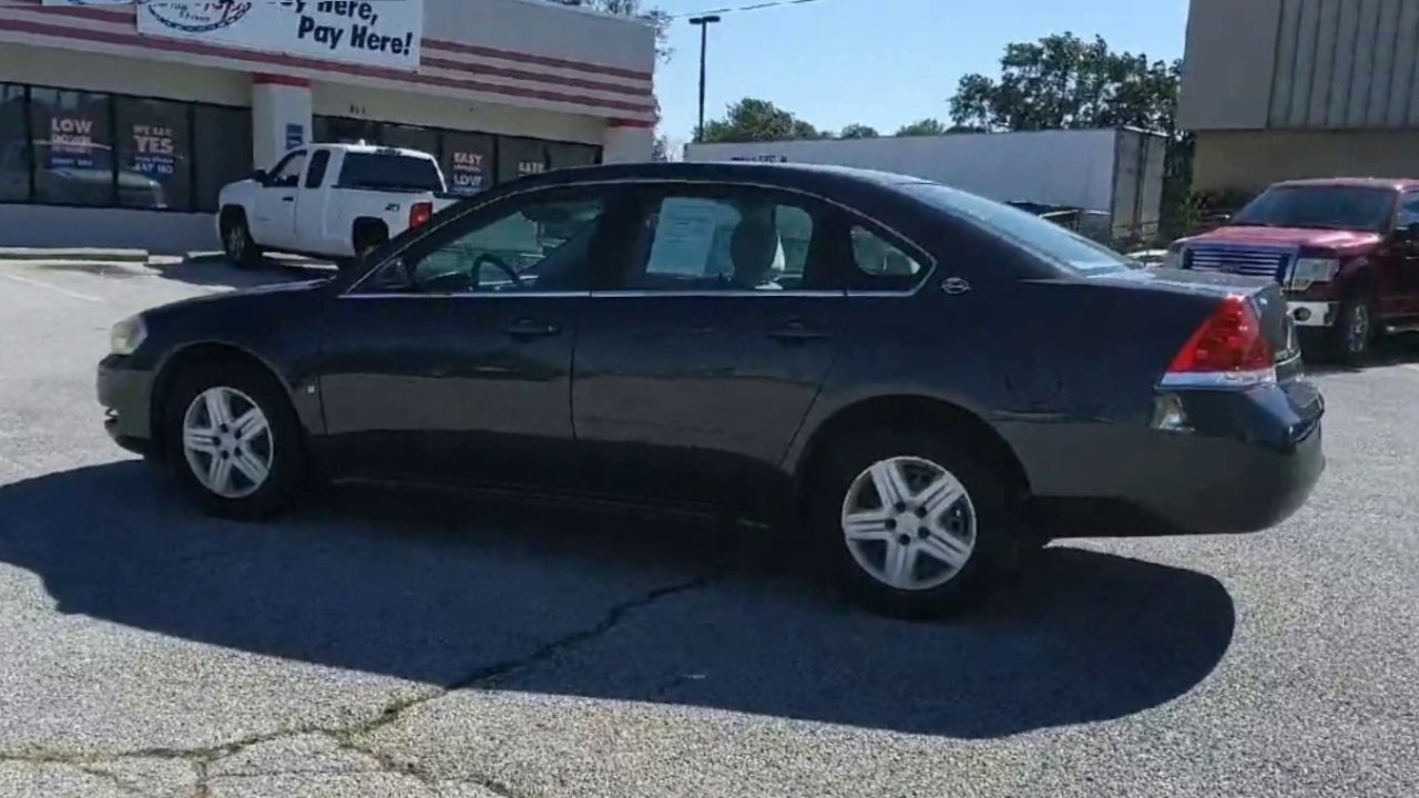 2009 Chevrolet Impala LS photo 4