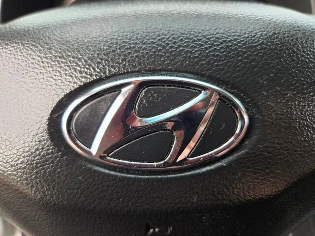 Used 2020 White Hyundai SEL image 32