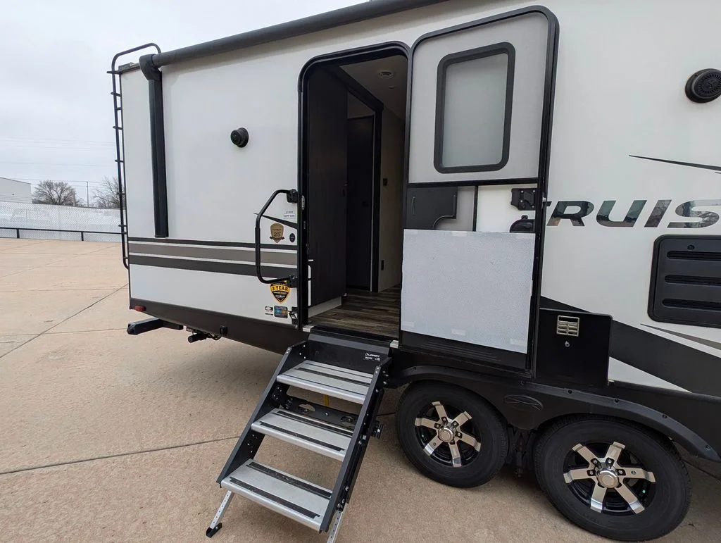 Used 2022  Crossroads Cruiser Air image 2