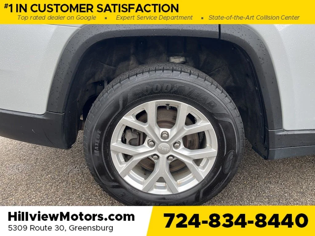 Certified Used 2023 Silver Jeep Limited image 13