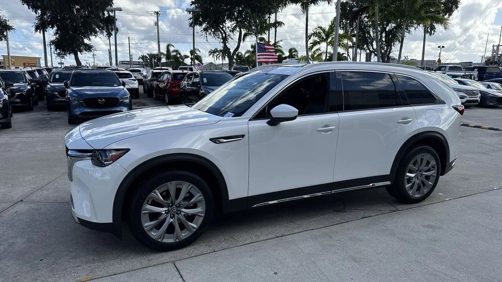 2025 Mazda CX-90 Premium Plus Package - Photo 10