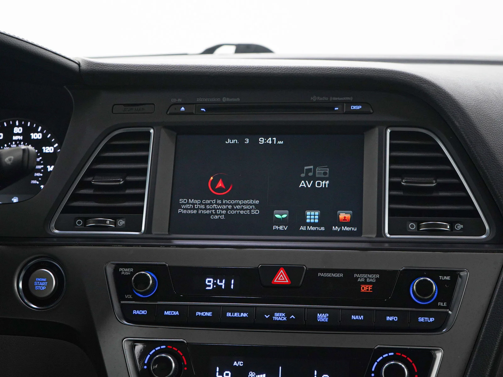 Used 2017 Hyper White Hyundai  image 15