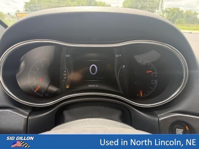 Used 2018 Velvet Red Pearlcoat Jeep Altitude image 9