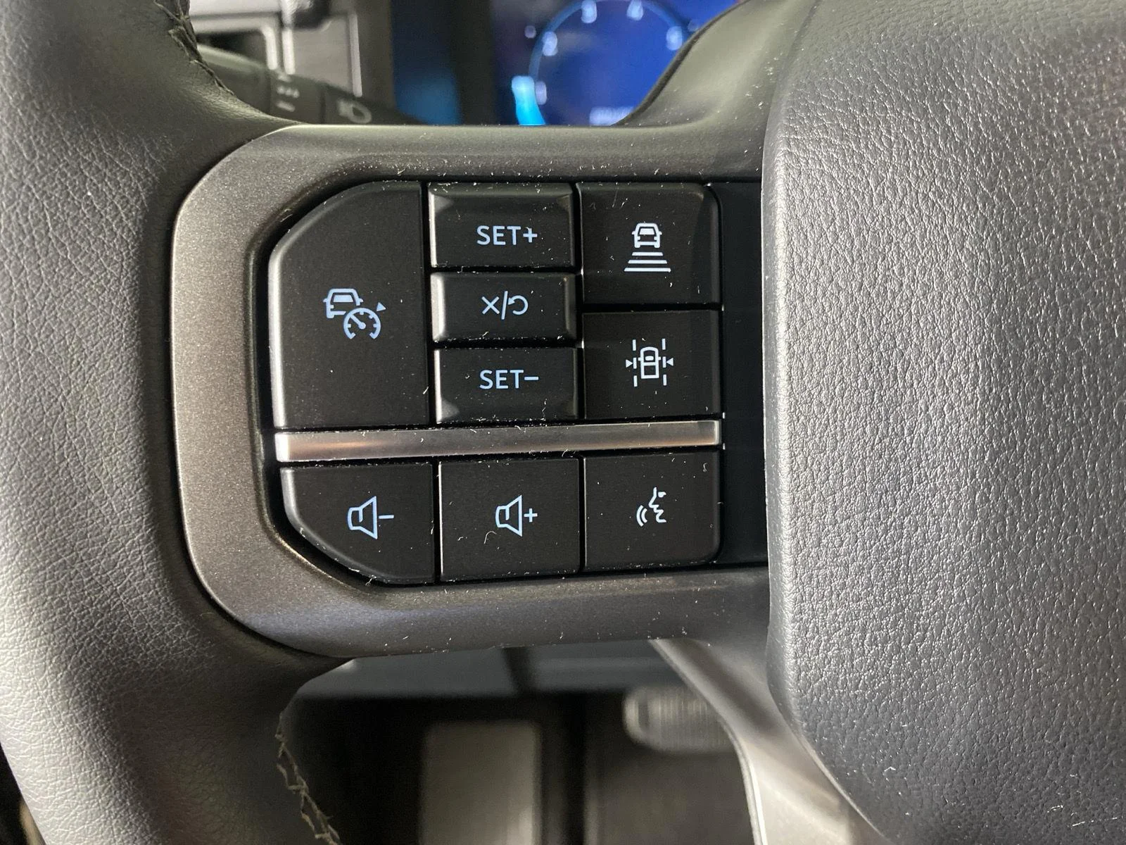 New 2026 Agate Black Metallic Ford XLT image 15
