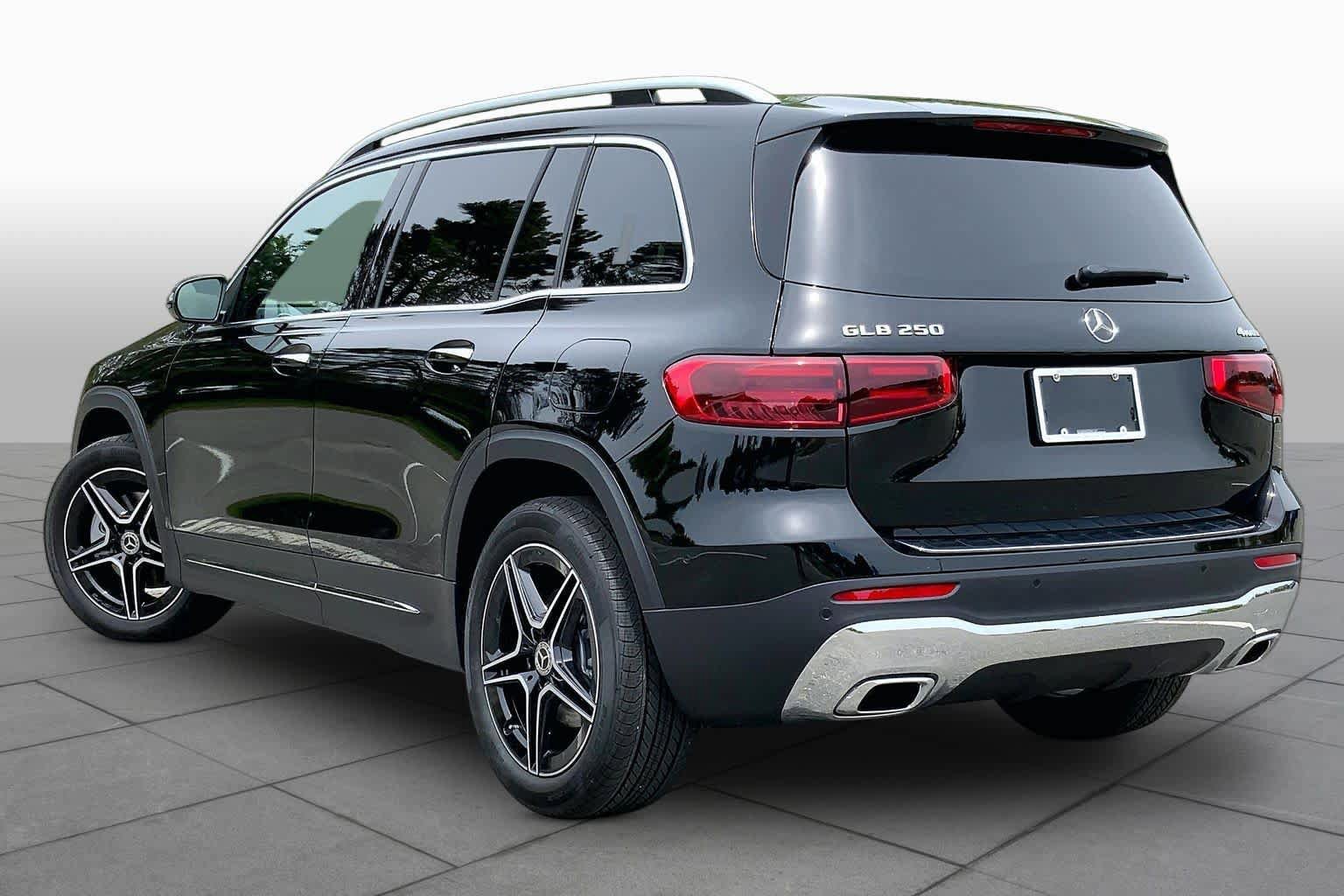 New 2026 Night Black Mercedes-Benz GLB 250 image 16
