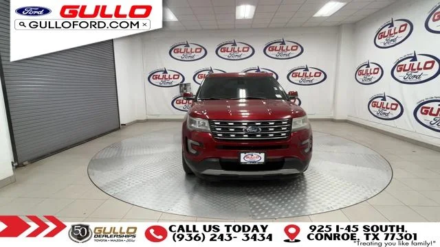 Used 2017 Ruby Red Metallic Tinted Clearcoat Ford Limited image 3