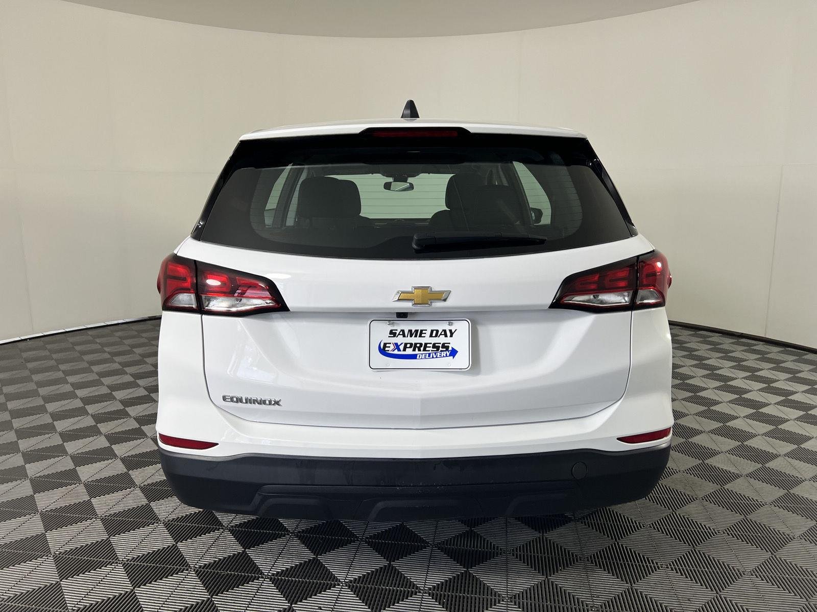 Used 2024 Summit White Chevrolet LS image 22