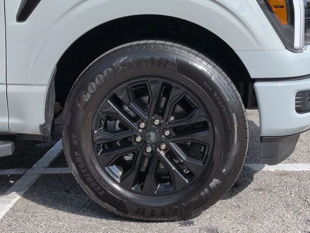 New 2026 Avalanche Ford Lariat® image 11