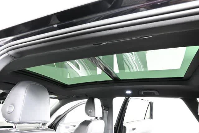 2026 Volkswagen Atlas Cross Sport SE w/Tech - Photo 6