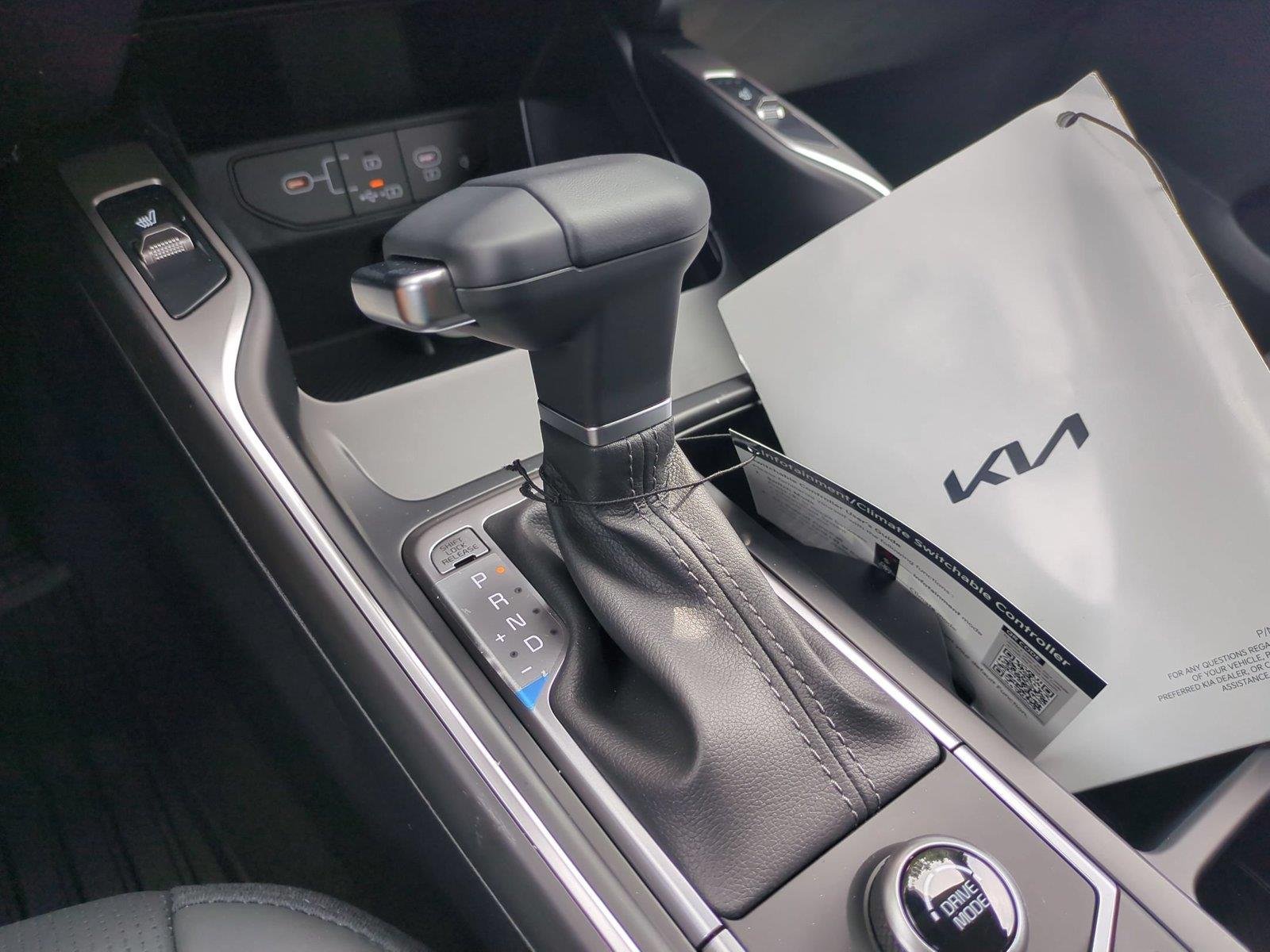 New 2026 Ivory Silver Kia S image 29