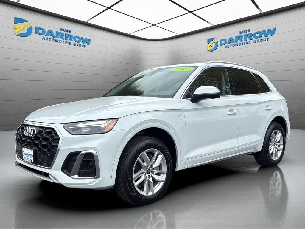 2023 Audi Q5 45 Premium's photo