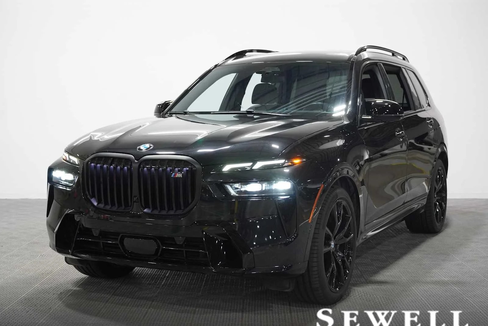 2024 BMW X7 M60i