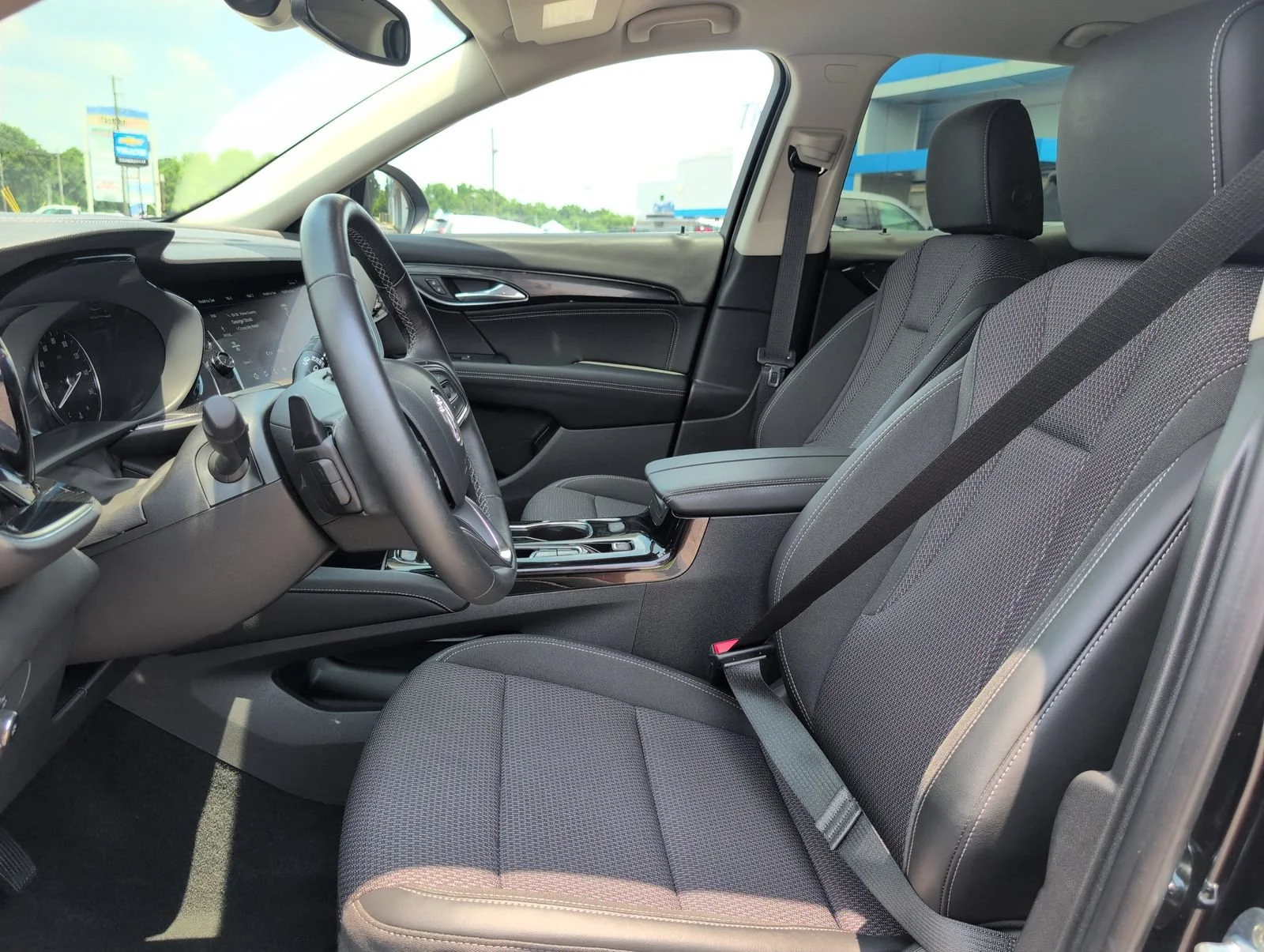 Used 2023 Ebony Twilight Metallic Buick Preferred image 13