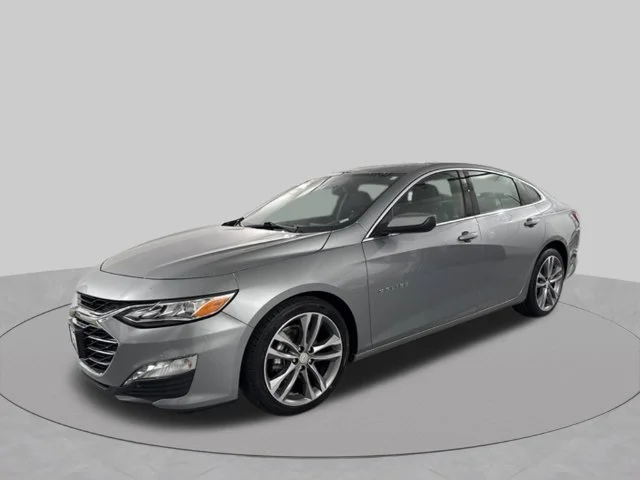 Used 2024 Gray Chevrolet LT image 3