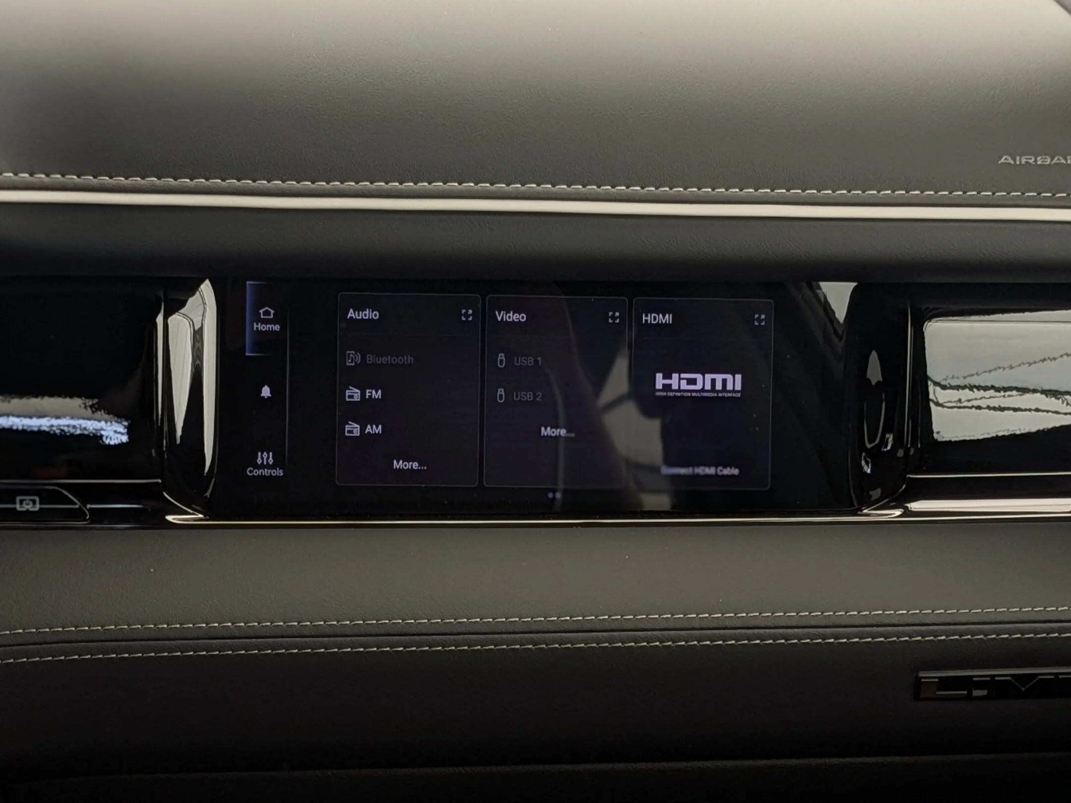 New 2026 Red RAM Limited - - Night Edition - Level A Grp - Pano Sunroof - 14.4 Uconnect NAV & More! image 27