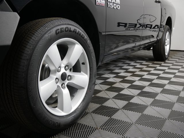 Used 2018 Black Clearcoat Ram Crew Cab SLT image 2