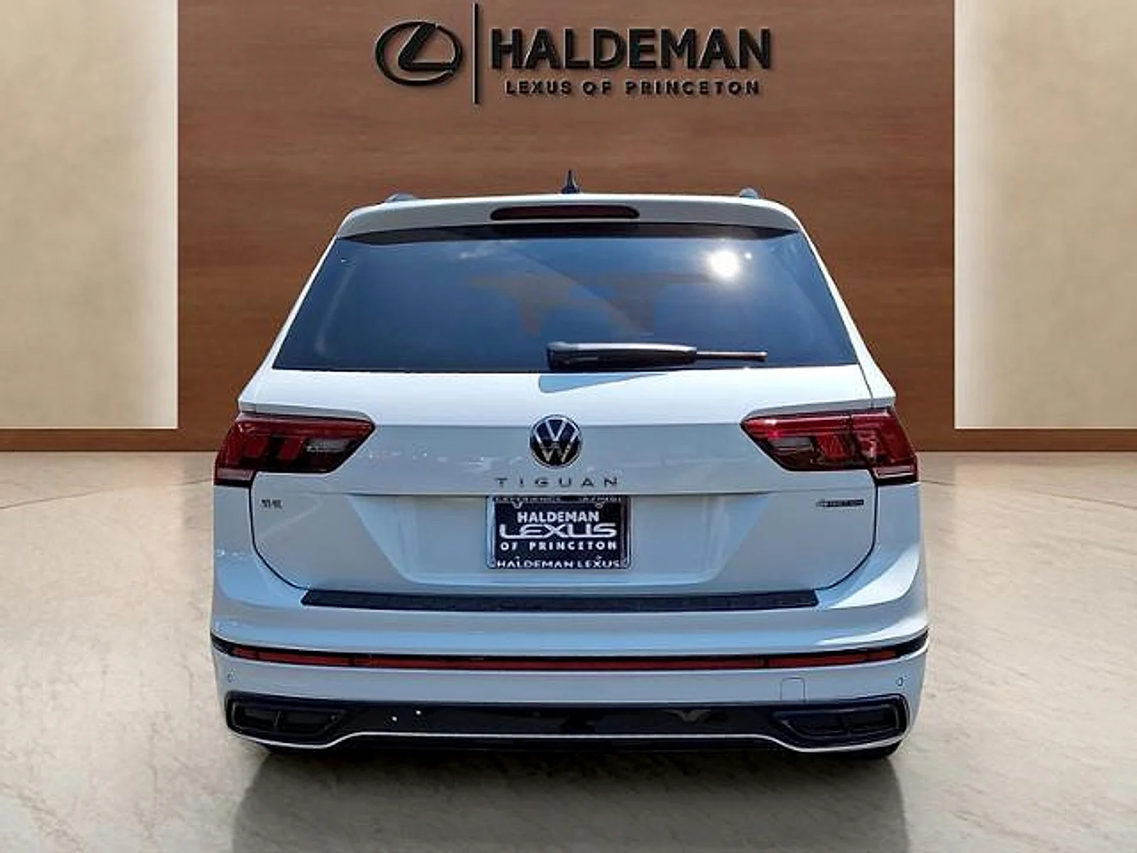 Used 2023 Opal White Pearl Volkswagen 2.0T SE R-Line Black image 5