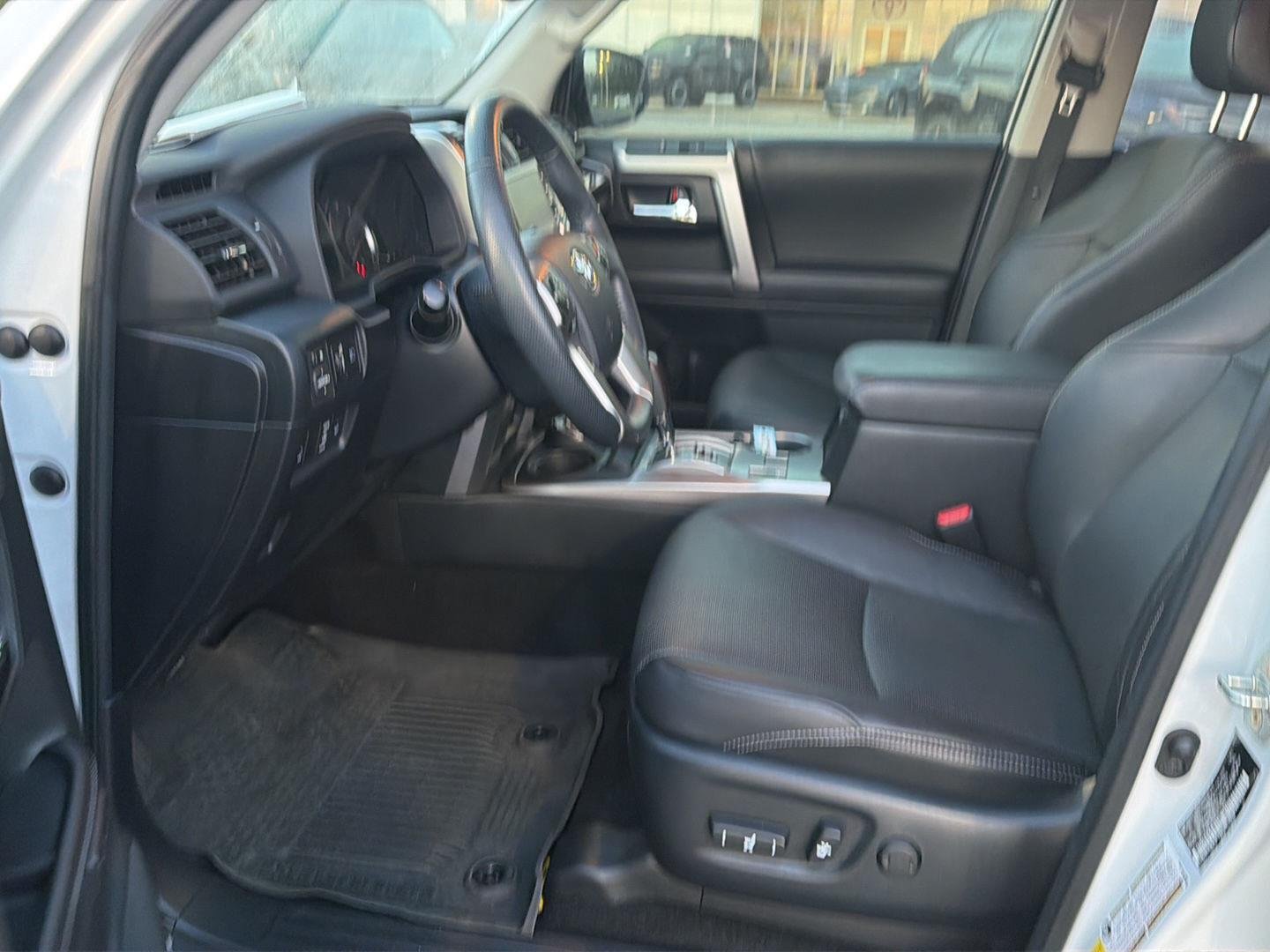 Used 2024 Wind Chill Pearl Toyota Limited image 10