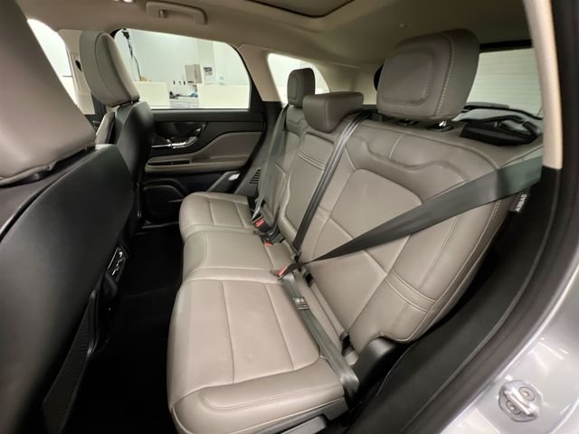 Used 2023 Silver Lincoln Grand Touring image 11